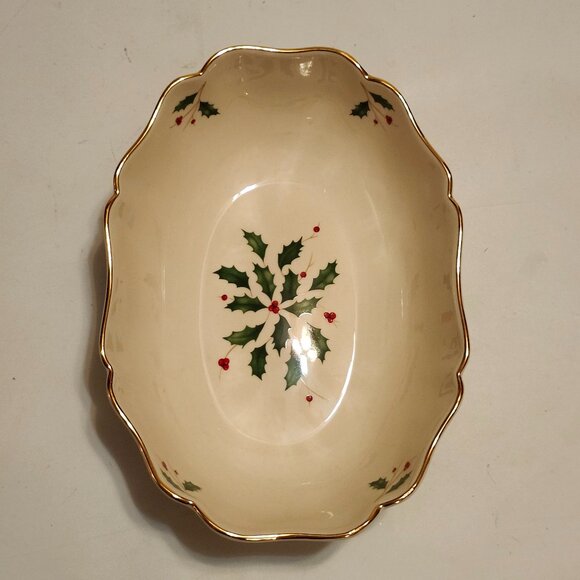Lenox Holiday Archive White Ceramic Large Fluted Bowl HOLIDAY LENOX HOLLY Leaves - Picture 8 of 8